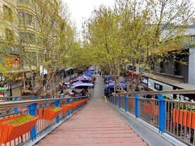 热闹的城市街道