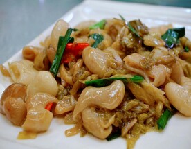 酸菜炒肥肠