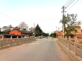 空荡荡的乡村道路