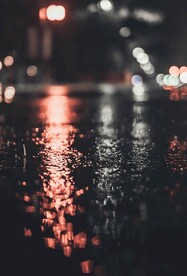 下雨             