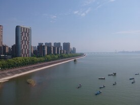 沿江橡胶跑道沿江住宅