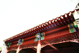 雕梁画栋