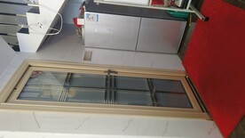 门和冰箱