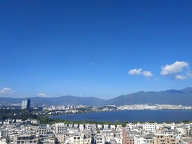 洱海的晨光