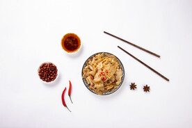 精致的美食麻辣凉皮