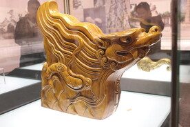 龙纹装饰