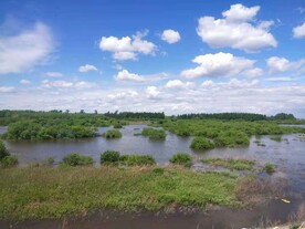 蓝天白云小河