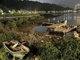 船 搁浅