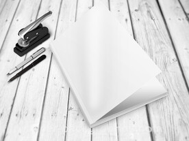 书本封面翻开场景样机效果