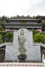 观世音菩萨石像