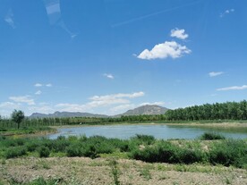 蓝天白云青山碧水
