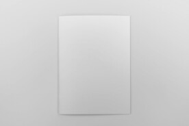 正面书册的场景样机展示模板