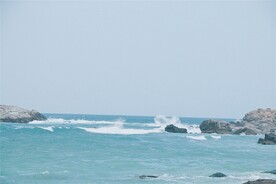 三亚大海波浪