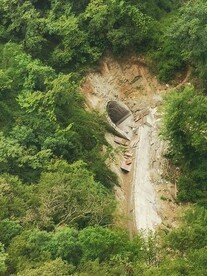 修建中的隧道