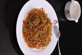 黑椒牛柳炒意面