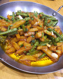 干锅土豆炒豆角