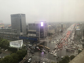 雨中