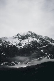 雪山山岭 