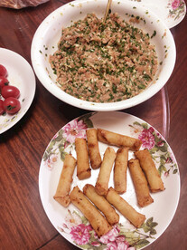 饺子馅和油炸春卷