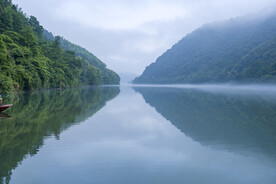 山水湖景