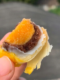 美味的蛋黄酥