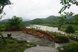 贵州安顺山里江南景区风光