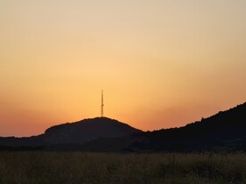 逆光下的天空