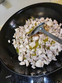 炒鸡肉