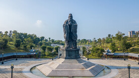 孔子雕塑