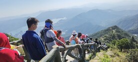 爬山