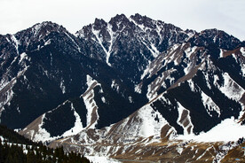 银山