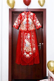  婚礼婚鞋秀禾服