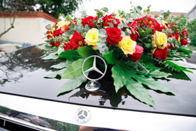 婚车鲜花车饰