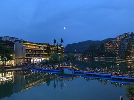 凤凰古城夜景