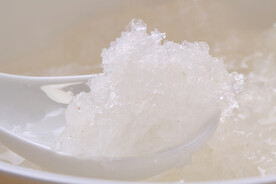 马来西亚滋补品燕盏泡发高清图片