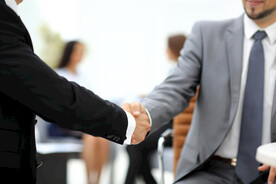 商务握手