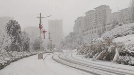街道雪景