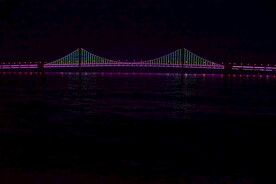 桥梁斜拉桥拉索跨海大桥夜景灯