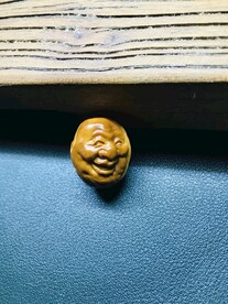 橄榄核雕刻浮雕单面罗汉头