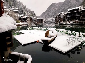 凤凰古城 下雪