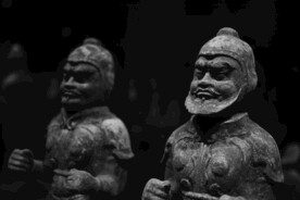 唐代武士陶俑