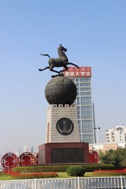 马雕塑