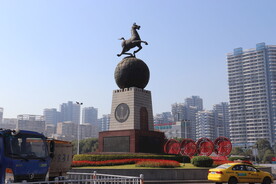 马雕塑