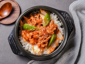 牛肉石锅拌饭