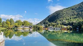 丽江 黑龙潭 公园 蓝天 白云