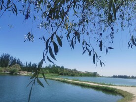 绿水蓝天