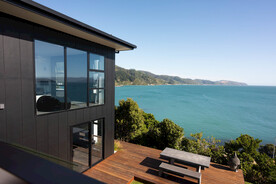 落地窗海边别墅