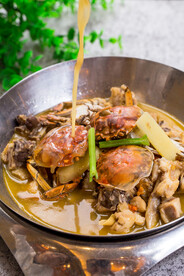 船家特色蟹煲鸡近照