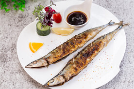 西柚炭烧秋刀鱼