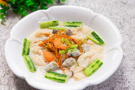 鲜竹笙浓汤煮鱼滑